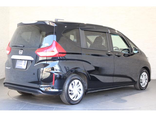 有料になりますが、ホンダ純正のボディーコートもご用意しております！ガラス系やポリマーコーティングなど、お好みに合わせてお選び頂けます！新車の輝きに近づき、洗車などのお手入れも楽々です！