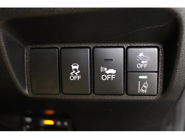 スイッチ類は操作しやすい位置に集約されております！！