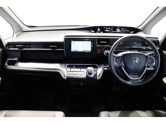 ステップワゴンスパーダ スパーダハイブリッドＧ・ＥＸホンダセンシング　純正ナビ　フルセグ　マルチビューカメラ　両側電動スライドドア　ＥＴＣ　Ｂｌｕｅｔｏｏｔｈ　パドルシフト　純正アルミ　スマートキー　フルオートエアコン　キーフリー　クリアランスソナー　Ｓヒーター　ＷＡＣ（11枚目）