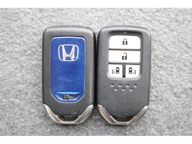 ステップワゴンスパーダ スパーダハイブリッドＧ・ＥＸホンダセンシング　純正ナビ　フルセグ　マルチビューカメラ　両側電動スライドドア　ＥＴＣ　Ｂｌｕｅｔｏｏｔｈ　パドルシフト　純正アルミ　スマートキー　フルオートエアコン　キーフリー　クリアランスソナー　Ｓヒーター　ＷＡＣ（37枚目）