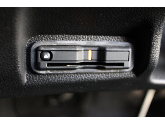 ヴェゼル ｅ：ＨＥＶＺ　衝突回避支援ブレーキ機能　１オナ　スマキ　Ｐトランク　フルオートエアコン　Ｄレコ　エアバッグ　両席エアバック　Ｒカメ　記録簿付　パワーウィンドウ　ＬＥＤランプ　ソナー　アルミホイール　クルーズＣ（9枚目）