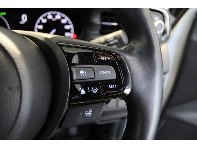 ヴェゼル ｅ：ＨＥＶＺ　衝突回避支援ブレーキ機能　１オナ　スマキ　Ｐトランク　フルオートエアコン　Ｄレコ　エアバッグ　両席エアバック　Ｒカメ　記録簿付　パワーウィンドウ　ＬＥＤランプ　ソナー　アルミホイール　クルーズＣ（11枚目）