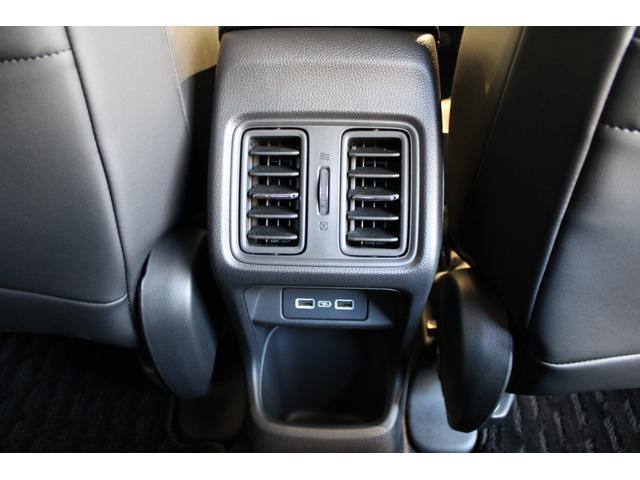 ヴェゼル ｅ：ＨＥＶＺ　衝突回避支援ブレーキ機能　１オナ　スマキ　Ｐトランク　フルオートエアコン　Ｄレコ　エアバッグ　両席エアバック　Ｒカメ　記録簿付　パワーウィンドウ　ＬＥＤランプ　ソナー　アルミホイール　クルーズＣ（15枚目）