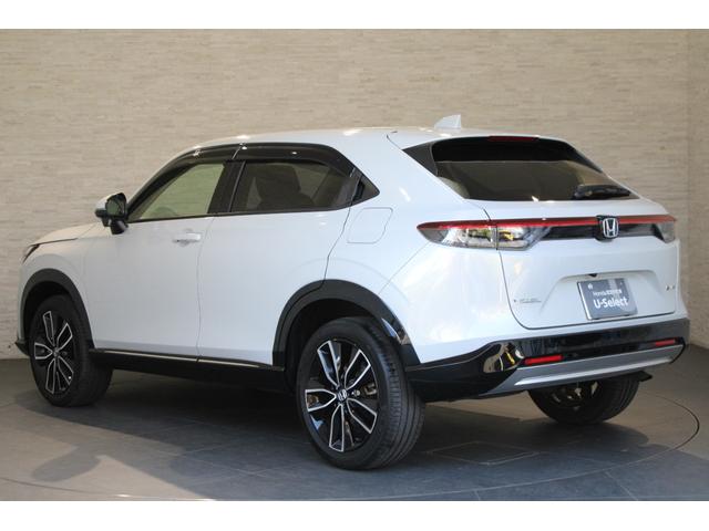 ヴェゼル ｅ：ＨＥＶＺ　衝突回避支援ブレーキ機能　１オナ　スマキ　Ｐトランク　フルオートエアコン　Ｄレコ　エアバッグ　両席エアバック　Ｒカメ　記録簿付　パワーウィンドウ　ＬＥＤランプ　ソナー　アルミホイール　クルーズＣ（24枚目）