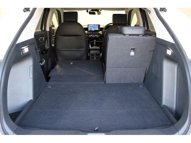 ヴェゼル ｅ：ＨＥＶＺ　衝突回避支援ブレーキ機能　１オナ　スマキ　Ｐトランク　フルオートエアコン　Ｄレコ　エアバッグ　両席エアバック　Ｒカメ　記録簿付　パワーウィンドウ　ＬＥＤランプ　ソナー　アルミホイール　クルーズＣ（27枚目）