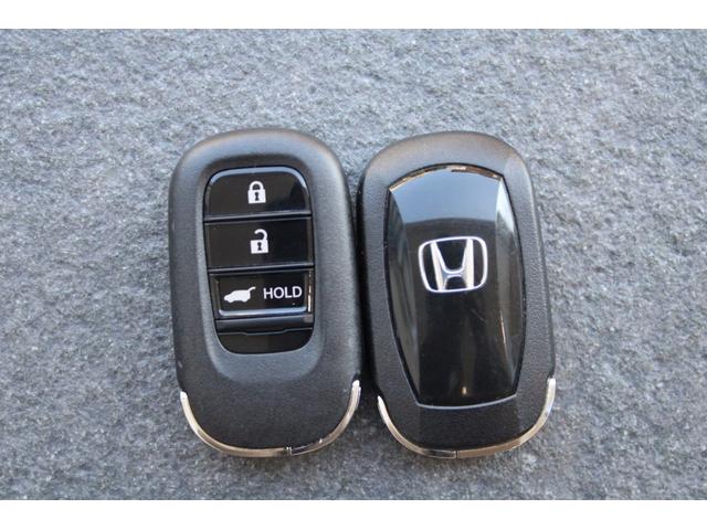 ヴェゼル ｅ：ＨＥＶＺ　衝突回避支援ブレーキ機能　１オナ　スマキ　Ｐトランク　フルオートエアコン　Ｄレコ　エアバッグ　両席エアバック　Ｒカメ　記録簿付　パワーウィンドウ　ＬＥＤランプ　ソナー　アルミホイール　クルーズＣ（40枚目）