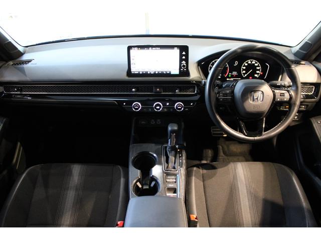 シビック ＬＸ　リアスポイラー　ＥＴＣ２．０　純正ナビ　バックカメラ　フロントエアロ　純正アルミホイール　フルセグＴＶ　Ｂｌｕｅｔｏｏｔｈ　パドルシフト　コーナーセンサー　レーダークルーズコントロール　リアカメラ（4枚目）