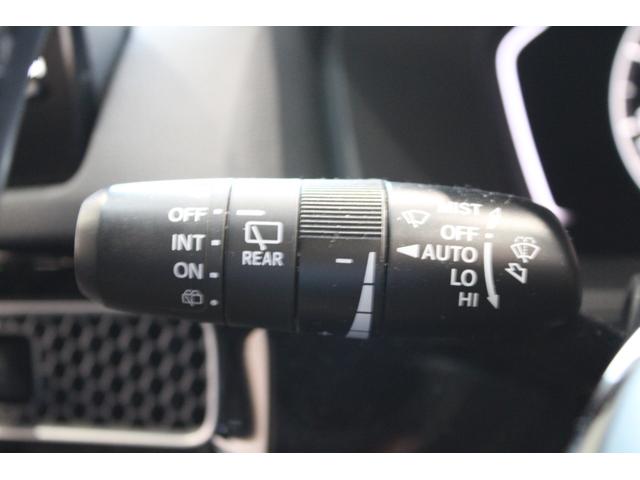 シビック ＬＸ　リアスポイラー　ＥＴＣ２．０　純正ナビ　バックカメラ　フロントエアロ　純正アルミホイール　フルセグＴＶ　Ｂｌｕｅｔｏｏｔｈ　パドルシフト　コーナーセンサー　レーダークルーズコントロール　リアカメラ（13枚目）