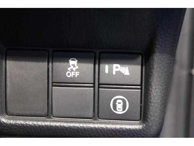 シビック ＬＸ　リアスポイラー　ＥＴＣ２．０　純正ナビ　バックカメラ　フロントエアロ　純正アルミホイール　フルセグＴＶ　Ｂｌｕｅｔｏｏｔｈ　パドルシフト　コーナーセンサー　レーダークルーズコントロール　リアカメラ（15枚目）