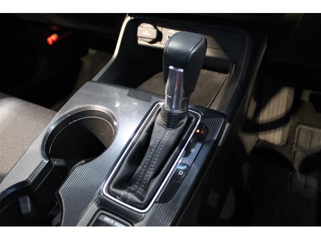 シビック ＬＸ　リアスポイラー　ＥＴＣ２．０　純正ナビ　バックカメラ　フロントエアロ　純正アルミホイール　フルセグＴＶ　Ｂｌｕｅｔｏｏｔｈ　パドルシフト　コーナーセンサー　レーダークルーズコントロール　リアカメラ（16枚目）