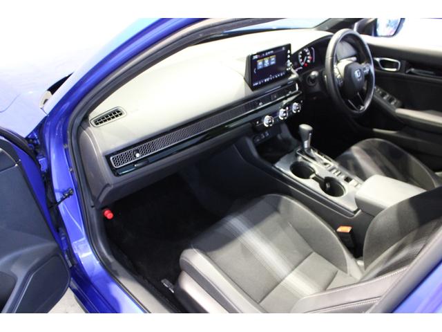 シビック ＬＸ　リアスポイラー　ＥＴＣ２．０　純正ナビ　バックカメラ　フロントエアロ　純正アルミホイール　フルセグＴＶ　Ｂｌｕｅｔｏｏｔｈ　パドルシフト　コーナーセンサー　レーダークルーズコントロール　リアカメラ（23枚目）