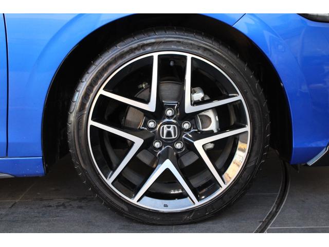 シビック ＬＸ　リアスポイラー　ＥＴＣ２．０　純正ナビ　バックカメラ　フロントエアロ　純正アルミホイール　フルセグＴＶ　Ｂｌｕｅｔｏｏｔｈ　パドルシフト　コーナーセンサー　レーダークルーズコントロール　リアカメラ（39枚目）
