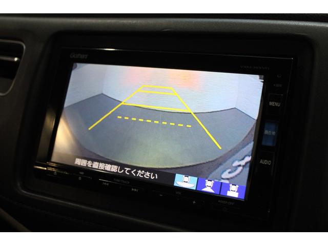 ヴェゼル ハイブリッドＺ・ホンダセンシング　純正ナビ　バックカメラ　フルセグＴＶ　前方ドラレコ　オートライト　オートワイパー　パドルシフト　オートパーキングホールド　ＥＴＣ　純正アルミホイール　レーダーサポート　ＤＶＤ再生機能　バックアイカメラ（6枚目）