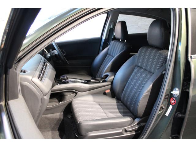 ヴェゼル ハイブリッドＺ・ホンダセンシング　純正ナビ　バックカメラ　フルセグＴＶ　前方ドラレコ　オートライト　オートワイパー　パドルシフト　オートパーキングホールド　ＥＴＣ　純正アルミホイール　レーダーサポート　ＤＶＤ再生機能　バックアイカメラ（11枚目）