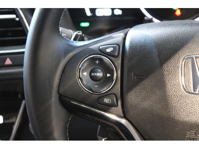 ヴェゼル ハイブリッドＺ・ホンダセンシング　純正ナビ　バックカメラ　フルセグＴＶ　前方ドラレコ　オートライト　オートワイパー　パドルシフト　オートパーキングホールド　ＥＴＣ　純正アルミホイール　レーダーサポート　ＤＶＤ再生機能　バックアイカメラ（14枚目）