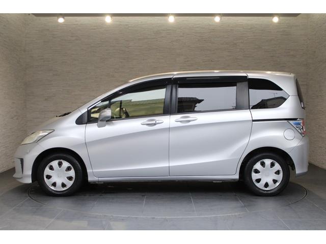 フリード Ｇジャストセレクション　純正ナビ　バックカメラ　フルセグＴＶ　ＥＴＣ　コーナーポール　Ｂｌｕｅｔｏｏｔｈ　両側Ｐスライドドア　Ｂモニター　スマトキー　地上デジタルＴＶ　助手席エアバッグ　ＡＵＴＯエアコン　パワステ　ナビＴＶ（20枚目）