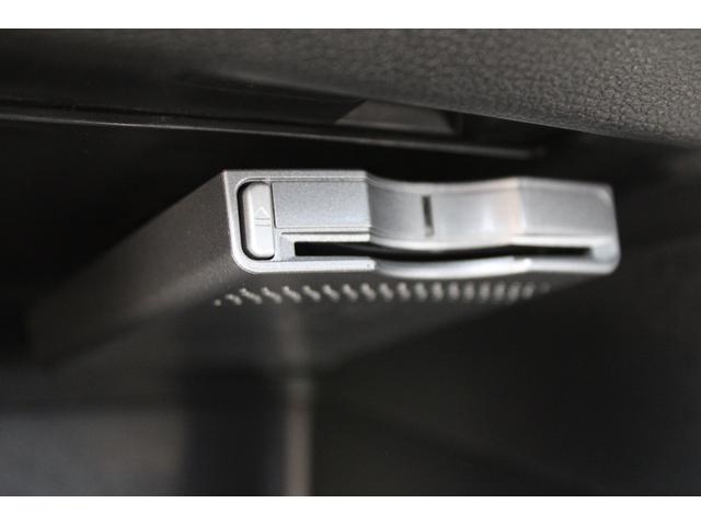 N-ONE プレミアムツアラー・Lパッケージ ワンオーナー 純正ナビ フルセグ バックカメラ クルコン パドルシフト ETC Bluetooth 純正アルミ スマートキー イモビライザー ターボエンジン 地デジ オートクルーズ DVD再生可能(6枚目)