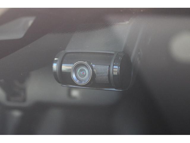 ヴェゼル ハイブリッドZ・ホンダセンシング 雹損害有 純正ナビ 純正ドラレコ ETC フルセグ デュアルエアコン シートヒーター パドルシフト Bluetooth フォグランプ 電子パーキング オートリトラミラー スマートキー レーダーサポート(7枚目)