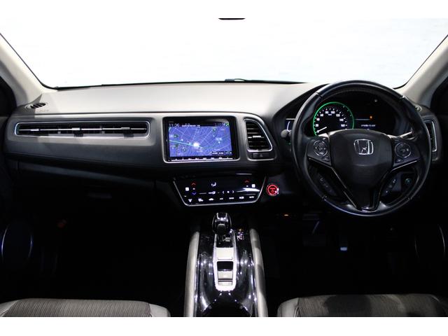 ヴェゼル ハイブリッドZ・ホンダセンシング 雹損害有 純正ナビ 純正ドラレコ ETC フルセグ デュアルエアコン シートヒーター パドルシフト Bluetooth フォグランプ 電子パーキング オートリトラミラー スマートキー レーダーサポート(11枚目)