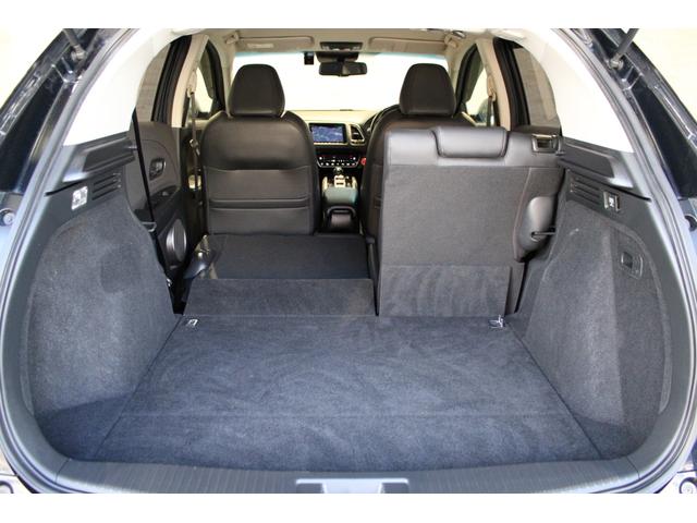 ヴェゼル ハイブリッドZ・ホンダセンシング 雹損害有 純正ナビ 純正ドラレコ ETC フルセグ デュアルエアコン シートヒーター パドルシフト Bluetooth フォグランプ 電子パーキング オートリトラミラー スマートキー レーダーサポート(25枚目)