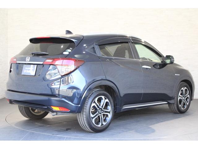 ヴェゼル ハイブリッドZ・ホンダセンシング 雹損害有 純正ナビ 純正ドラレコ ETC フルセグ デュアルエアコン シートヒーター パドルシフト Bluetooth フォグランプ 電子パーキング オートリトラミラー スマートキー レーダーサポート(29枚目)