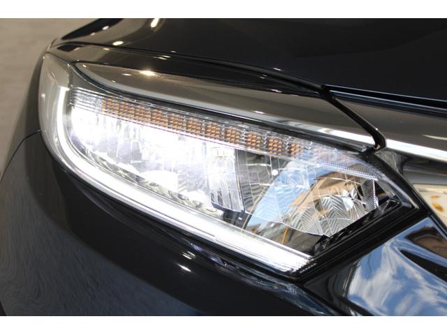 ヴェゼル ハイブリッドZ・ホンダセンシング 雹損害有 純正ナビ 純正ドラレコ ETC フルセグ デュアルエアコン シートヒーター パドルシフト Bluetooth フォグランプ 電子パーキング オートリトラミラー スマートキー レーダーサポート(34枚目)