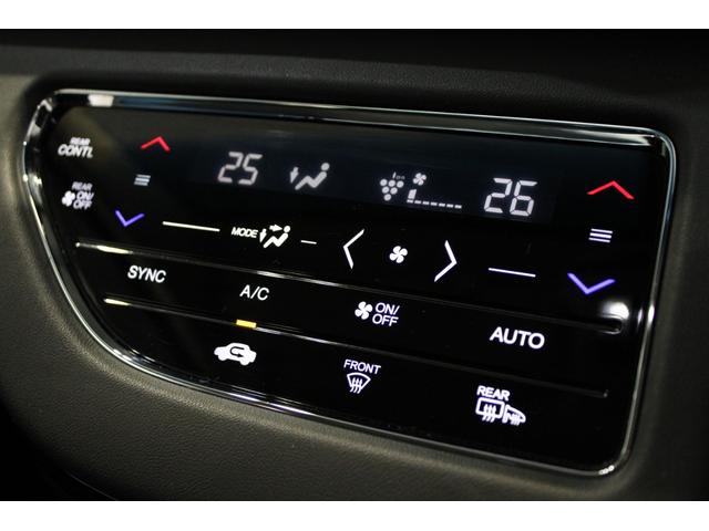 オデッセイハイブリッド ｅ：ＨＥＶアブソルート・ＥＸ　純正１０インチナビ　マルチビューカメラ　ＥＴＣ２．０　フルセグ　ブラインドスポットモニター　パワーシート　シートヒーター　オートリトラミラー　コーナーセンサー　Ｂｌｕｅｔｏｏｔｈ　衝突軽減ブレーキ（11枚目）