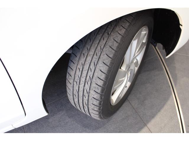 フィット １５Ｘ・Ｌパッケージ　純正ナビ　バックカメラ　フォグライト　ドアバイザー　ＥＴＣ　ステアリングスイッチ　クルーズコントロール　助手席エアバッグ　ＵＳＢ　アイドリングストップ　フルセグＴＶ　スマートキー　フルオートエアコン（17枚目）