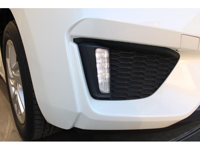 フィット １５Ｘ・Ｌパッケージ　純正ナビ　バックカメラ　フォグライト　ドアバイザー　ＥＴＣ　ステアリングスイッチ　クルーズコントロール　助手席エアバッグ　ＵＳＢ　アイドリングストップ　フルセグＴＶ　スマートキー　フルオートエアコン（26枚目）