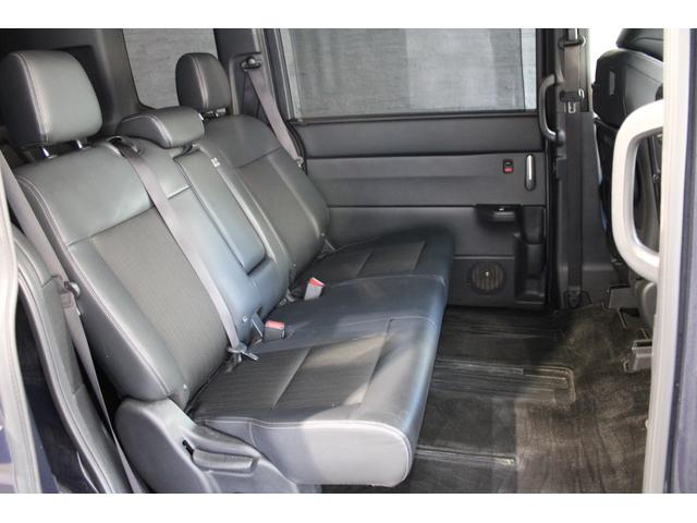 ステップワゴン ｅ：ＨＥＶスパーダ　純正ナビ　リヤ席モニター　マルチビュー　フルセグ　両側電動スライドドア　ＥＴＣ　シートヒーター　ブラインドスポットモニター　パワーテールゲート　Ｂｌｕｅｔｏｏｔｈ　スマートキー　１オーナー　ＥＳＣ（19枚目）