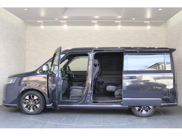 ステップワゴン ｅ：ＨＥＶスパーダ　純正ナビ　リヤ席モニター　マルチビュー　フルセグ　両側電動スライドドア　ＥＴＣ　シートヒーター　ブラインドスポットモニター　パワーテールゲート　Ｂｌｕｅｔｏｏｔｈ　スマートキー　１オーナー　ＥＳＣ（25枚目）