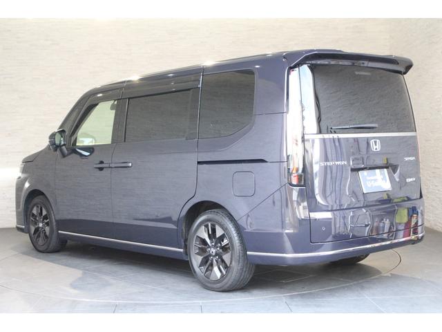 ステップワゴン ｅ：ＨＥＶスパーダ　純正ナビ　リヤ席モニター　マルチビュー　フルセグ　両側電動スライドドア　ＥＴＣ　シートヒーター　ブラインドスポットモニター　パワーテールゲート　Ｂｌｕｅｔｏｏｔｈ　スマートキー　１オーナー　ＥＳＣ（26枚目）