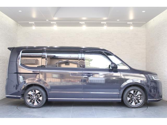 ステップワゴン ｅ：ＨＥＶスパーダ　純正ナビ　リヤ席モニター　マルチビュー　フルセグ　両側電動スライドドア　ＥＴＣ　シートヒーター　ブラインドスポットモニター　パワーテールゲート　Ｂｌｕｅｔｏｏｔｈ　スマートキー　１オーナー　ＥＳＣ（32枚目）