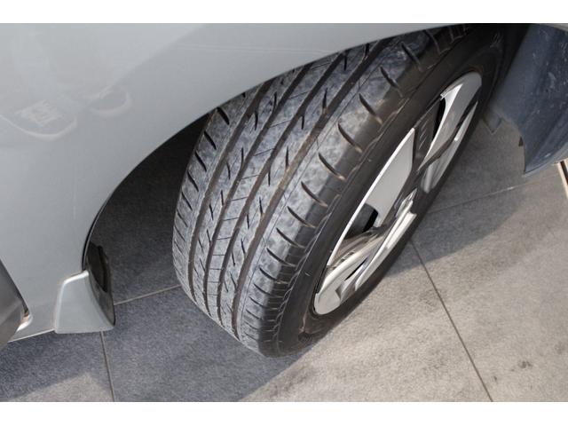 フィットハイブリッド Ｌパッケージ　雹損害有　純正ナビ　フルセグ　バックカメラ　クルコン　ワンオーナー　Ｂｌｕｅｔｏｏｔｈ　オートリトラミラー　１オーナ　ナビ＆ＴＶ　ＤＶＤ再生　ＬＥＤ　ＥＣＯＮ　オートクルーズコントロール　ＥＴＣ（30枚目）