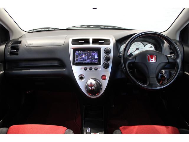 シビック タイプＲ　６速ＭＴ　メモリーナビ　フルセグ　ＥＴＣ　Ｂｌｕｅｔｏｏｔｈ　ＨＩＤヘッドライト　純正アルミホイール　キーレス　パワステ　ＤＶＤ　ナビＴＶ　ＡＢＳ　エアバッグ　パワーウインドウ　マニュアルエアコン（7枚目）