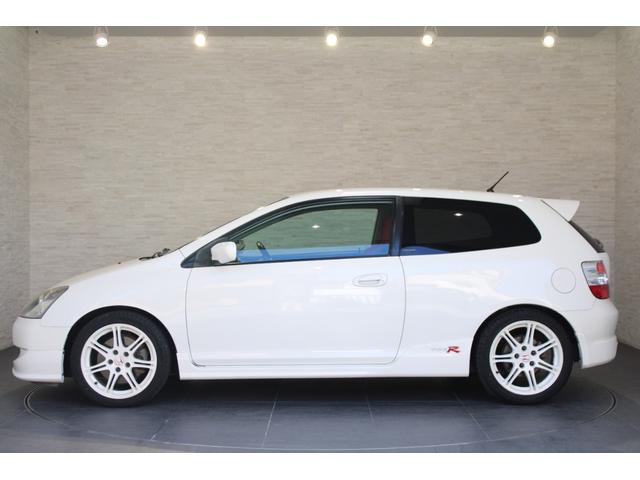 シビック タイプＲ　６速ＭＴ　メモリーナビ　フルセグ　ＥＴＣ　Ｂｌｕｅｔｏｏｔｈ　ＨＩＤヘッドライト　純正アルミホイール　キーレス　パワステ　ＤＶＤ　ナビＴＶ　ＡＢＳ　エアバッグ　パワーウインドウ　マニュアルエアコン（13枚目）