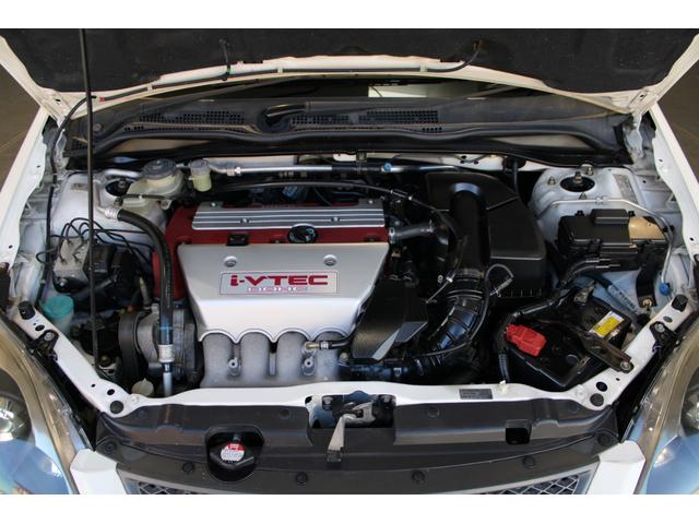 シビック タイプＲ　６速ＭＴ　メモリーナビ　フルセグ　ＥＴＣ　Ｂｌｕｅｔｏｏｔｈ　ＨＩＤヘッドライト　純正アルミホイール　キーレス　パワステ　ＤＶＤ　ナビＴＶ　ＡＢＳ　エアバッグ　パワーウインドウ　マニュアルエアコン（23枚目）