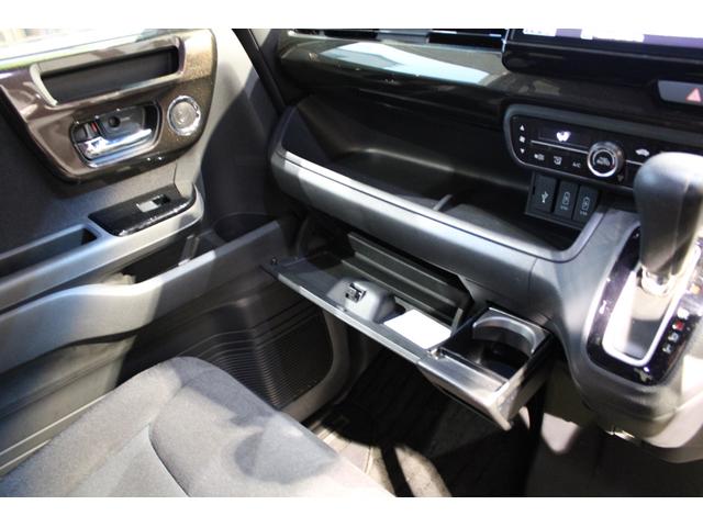 Ｎ－ＢＯＸカスタム Ｇ・ＥＸホンダセンシング　雹損害有　純正ナビ　フルセグ　左側パワースライドドア　ＥＴＣ　バックカメラ　コーナーセンサー　Ｂｌｕｅｔｏｏｔｈ　衝突軽減ブレーキ　スマートキー　純正アルミ　衝突被害軽減装置　エアコン　ＰＷ　ナビＴＶ（14枚目）
