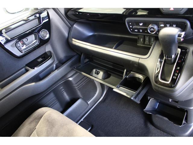 Ｎ－ＢＯＸカスタム Ｌ　純正ナビ　パワースライドドア　フルセグ　バックカメラ　シートヒーター　コーナーセンサー　純正アルミ　Ｂｌｕｅｔｏｏｔｈ　スマートキー　ワンオーナー　両席エアバック　１オナ車　Ｂモニタ　ブレーキサポート（15枚目）