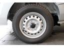 タイヤサイズは145/80R12を装備しております!!