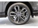 純正アルミホイールが足元を飾ります!!タイヤサイズは225/50R18を装備しております!!