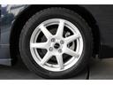アルミホイールが足元を飾ります♪タイヤサイズは１８５／６５Ｒ１５を装備しております！！