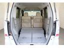 ２列目シートを倒すと、広々としたラゲッジスペースが生まれます！大きな荷物や長い荷物も簡単に収納することができます！