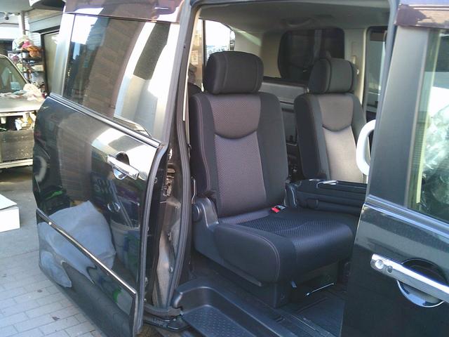 セレナ ハイウェイスター　Ｖセレクション　両側パワースライドドア　フリップダウンモニター　社外１８インチアルミホイール（24枚目）