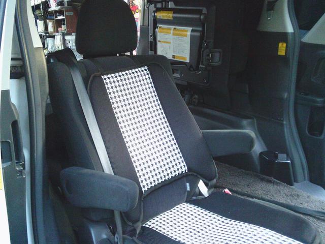 ヴェルファイア 　車いす仕様車　スロープタイプ１　電動スローパー　二台積み　両側パワースライドドア　ＴＲＤフロントスポイラー　地デジナビＴＶ　Ｂｌｕｅｔｏｏｔｈ　ＥＴＣ　バックカメラ（33枚目）