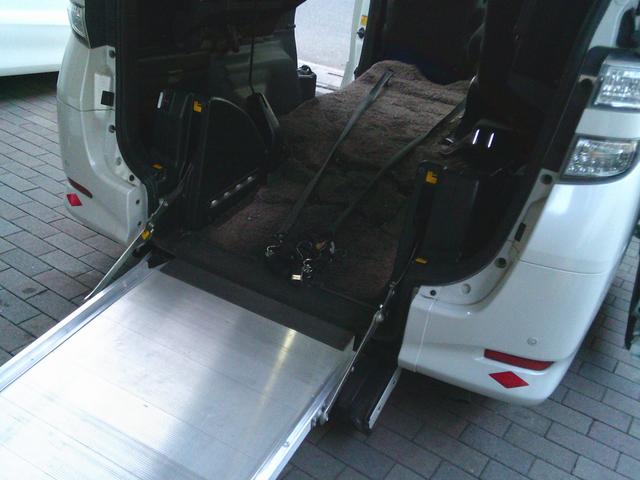 ヴェルファイア 　車いす仕様車　スロープタイプ１　電動スローパー　二台積み　両側パワースライドドア　ＴＲＤフロントスポイラー　地デジナビＴＶ　Ｂｌｕｅｔｏｏｔｈ　ＥＴＣ　バックカメラ（44枚目）