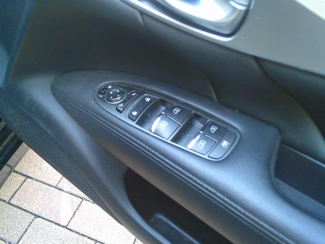 フーガ 250GT Aパッケージ ETC バックカメラ サイドカメラ スマートキー プッシュスタート パワーシート(18枚目)