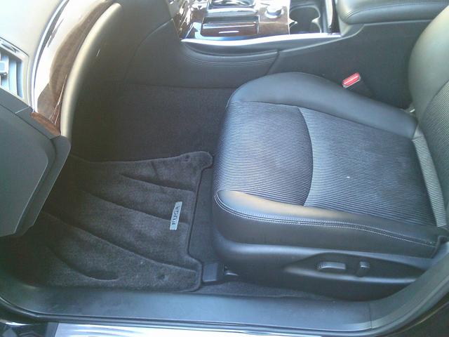 フーガ 250GT Aパッケージ ETC バックカメラ サイドカメラ スマートキー プッシュスタート パワーシート(24枚目)