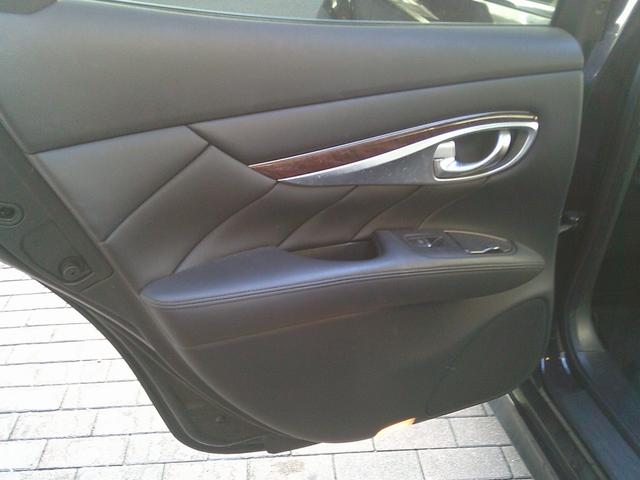 フーガ 250GT Aパッケージ ETC バックカメラ サイドカメラ スマートキー プッシュスタート パワーシート(32枚目)