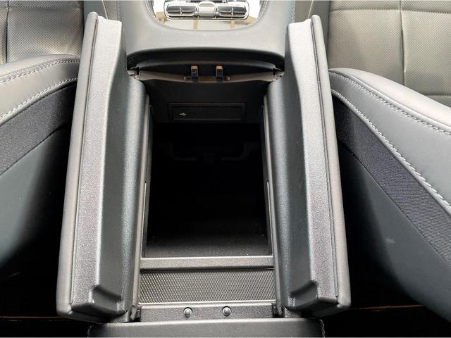 ＧＬＳ ＧＬＳ６００　４マチック　マットブラックラッピング／パノラミックサンルーフ／ブルメスターサウンド／リアモニター／電動サイドステップ／２３インチＡＷ／シートヒーター／ベンチレーター（34枚目）